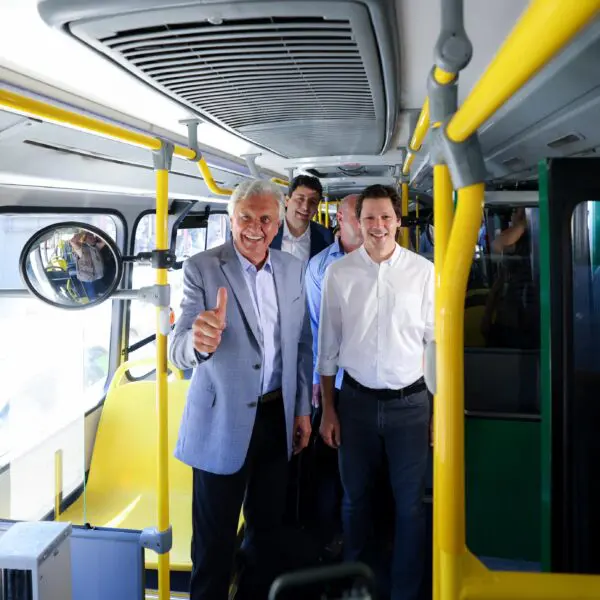 Caiado inaugura três novas estações do Eixo Anhanguera