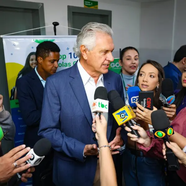 Coletiva do governador sobre vacinação