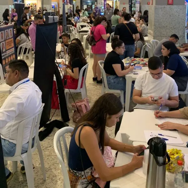 Feira Empregabilidade na Praça