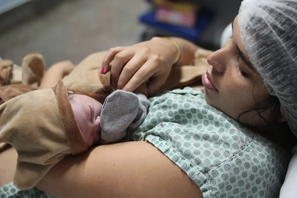 Novembro Roxo alerta para a prevenção da prematuridade