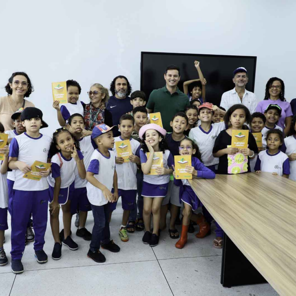 Alunos do projeto Plantando Saberes