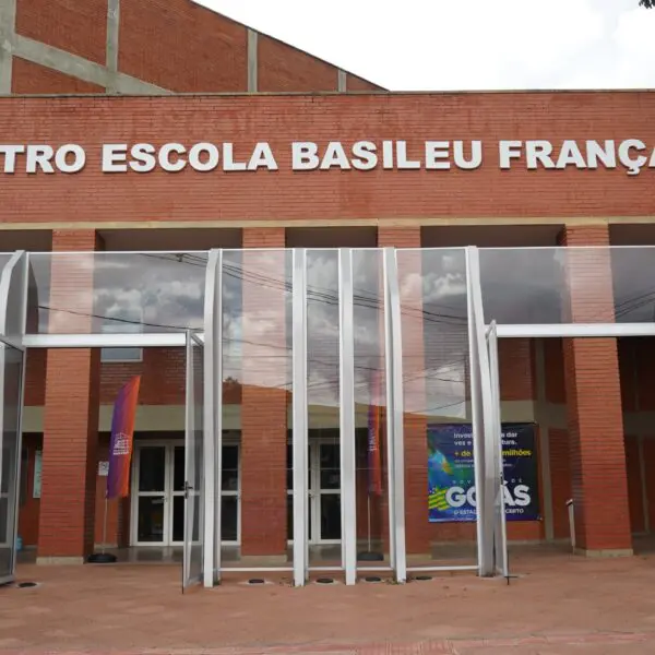 Fachada Basileu França