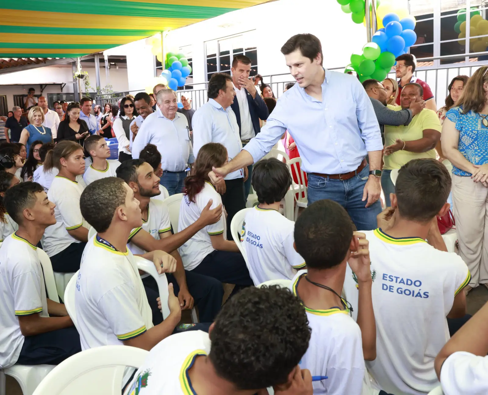 Nova unidade educacional é entregue a estudantes de Jataí