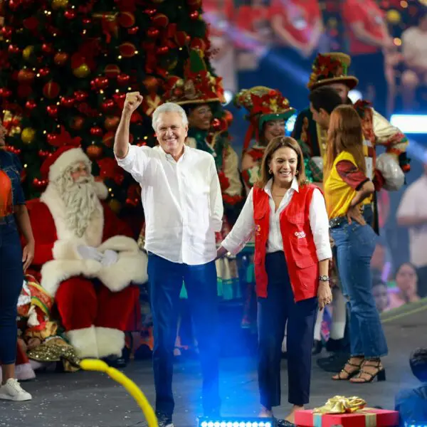 Distribuição de brinquedos do Natal do Bem no Goiânia Arena (Foto: Secom)