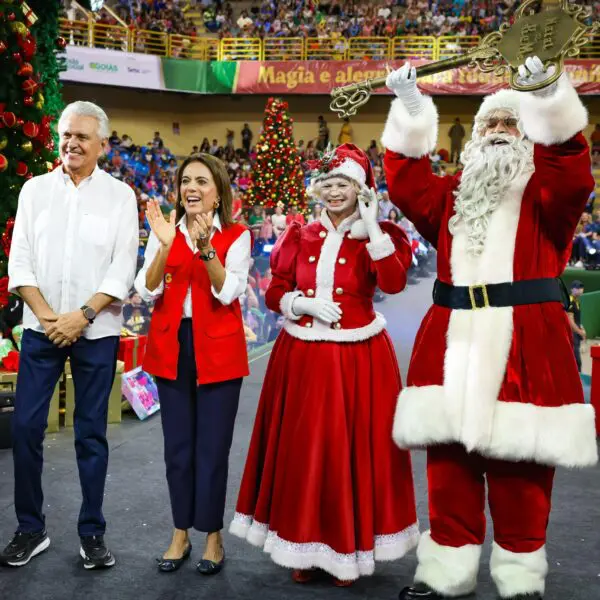 Distribuição de brinquedos do Natal do Bem no Goiânia Arena (Foto: Secom)