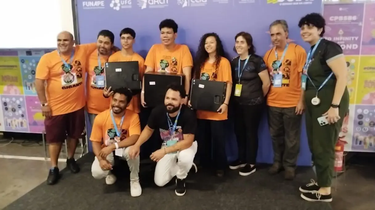 Estudantes da rede estadual se destacam em Olimpíada de IA Aplicada na Campus Party 2024