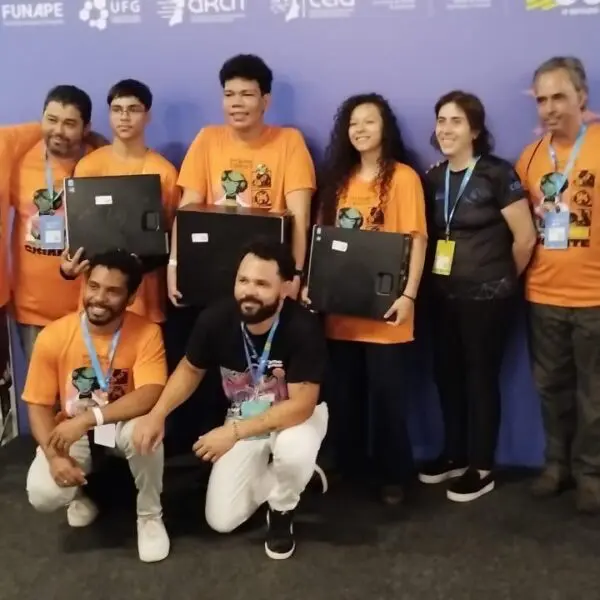 Estudantes da rede estadual se destacam em Olimpíada de IA Aplicada na Campus Party 2024