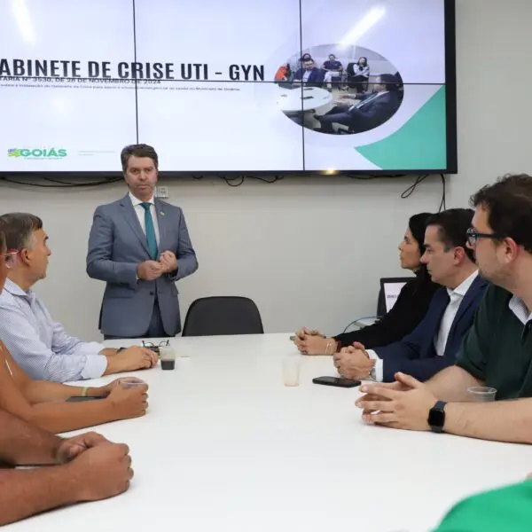 Secretário da Saúde na coletiva do Gabinete de Crise da Saúde