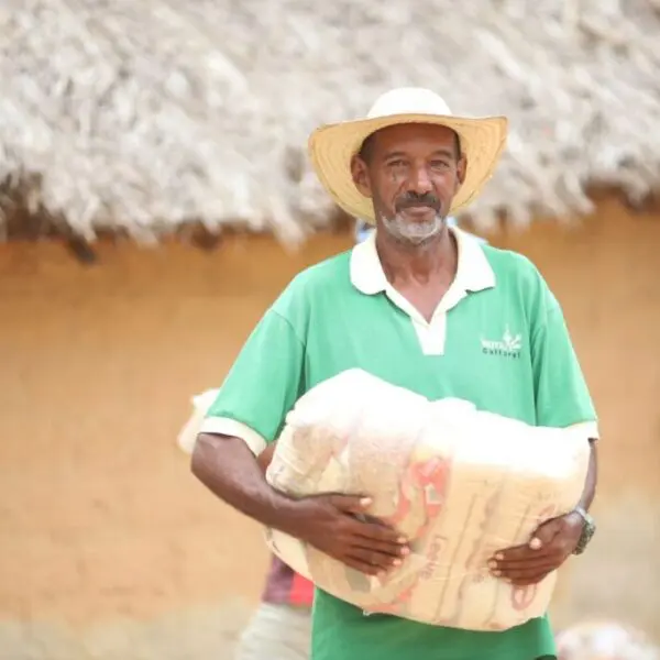 Entrega de alimentos do Goiás Alerta e Solidário