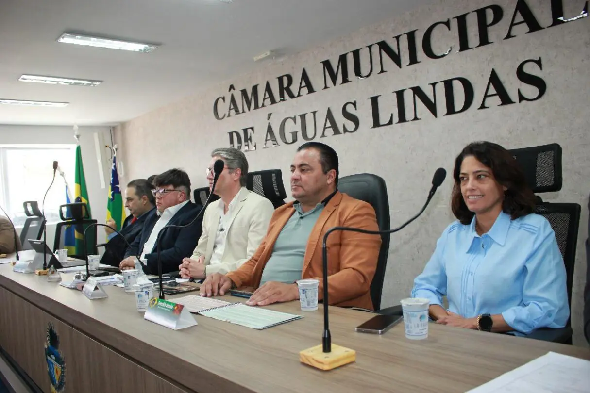 Reunião sobre polo industrial de águas lindas