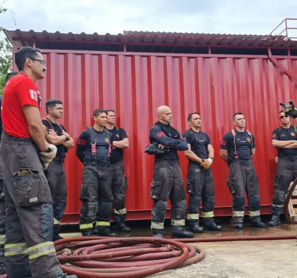 Simulador de combate a incêndios