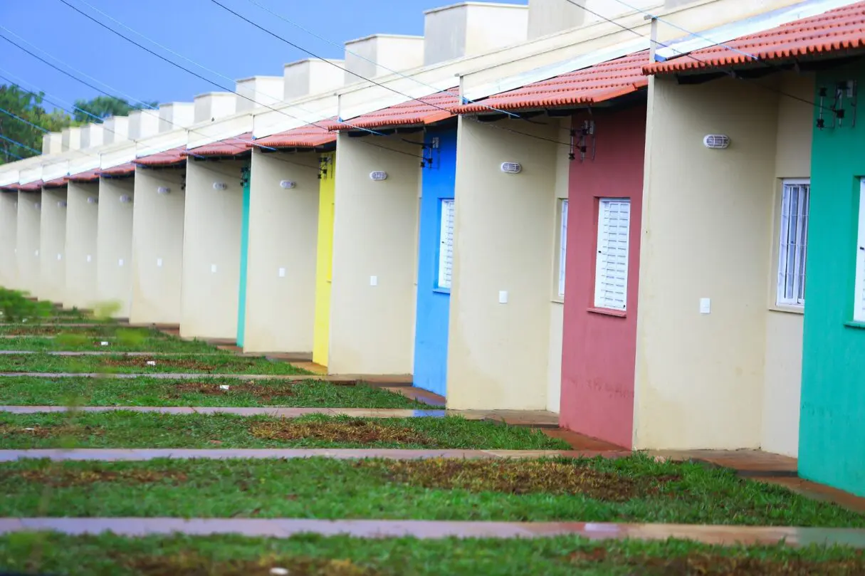 Governo de Goiás recebe inscrições para casas a custo zero em 15 municípios