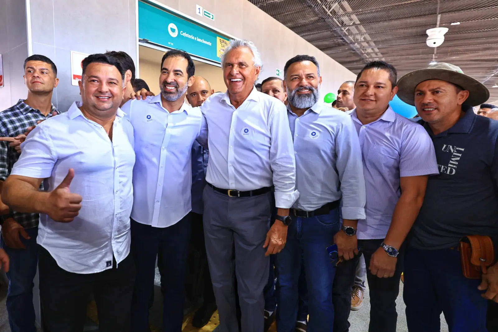 Fotos: André Saddi

Legenda 1: Governador Ronaldo Caiado, acompanhado de auxiliares, realiza visita e inauguração das novas instalações do terminal Novo Mundo, em Goiânia