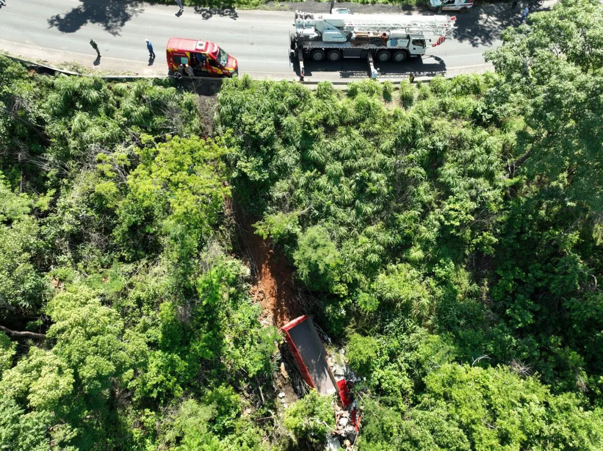 vazamento de agrotóxicos no rio Vermelho