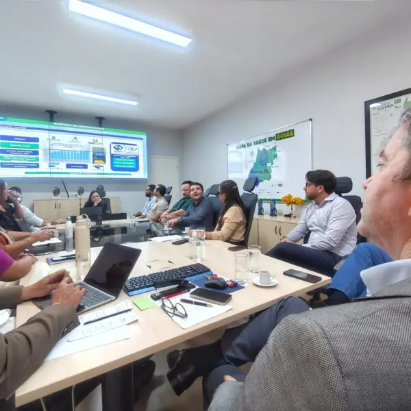 Reunião na secretaria da saúde