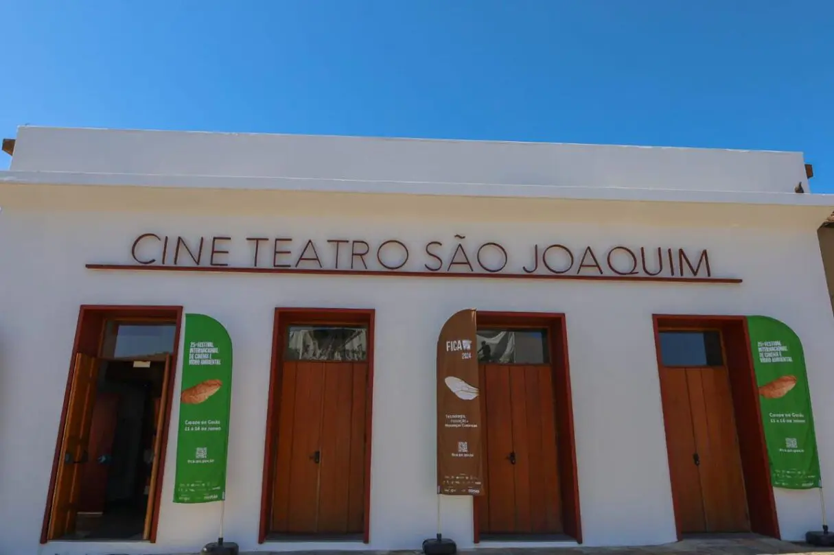 Fachada do Cine Teatro São Joaquim na cidade de Goás, onde ocorrerá o FICA 2025