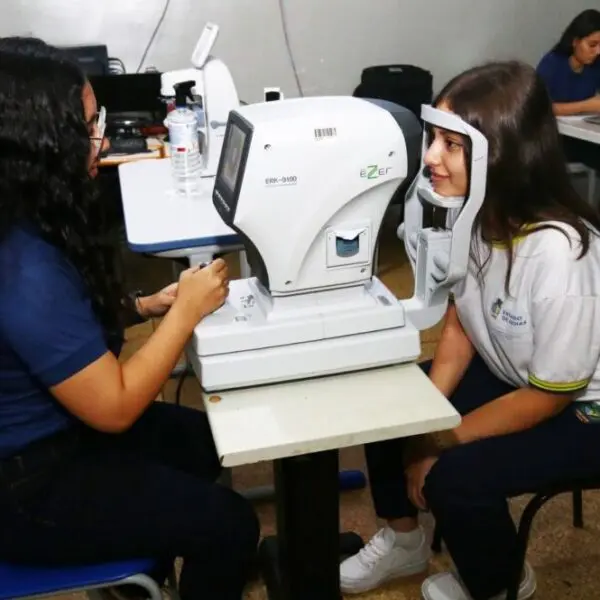 Programa leva saúde ocular gratuita a alunos da rede estadual