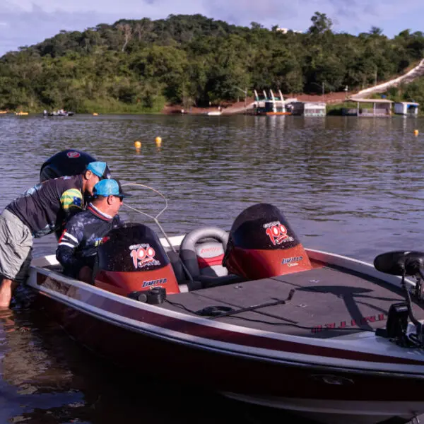 Pescaria no Lago Corumbá IV