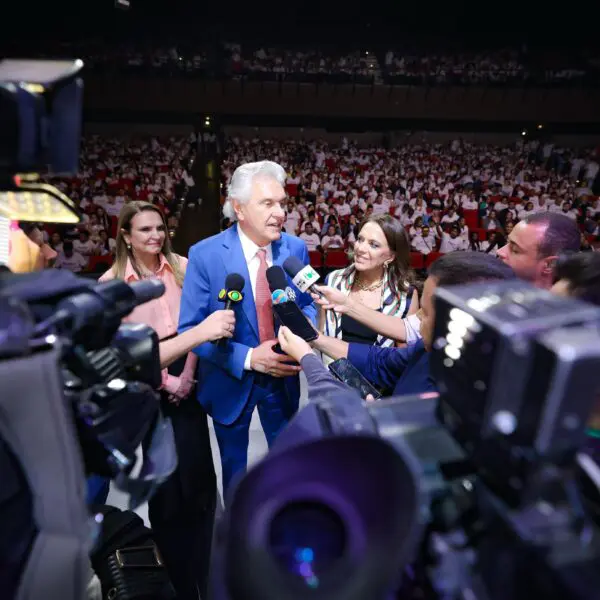 Caiado e Gracinha na solenidade do ProBem 2025