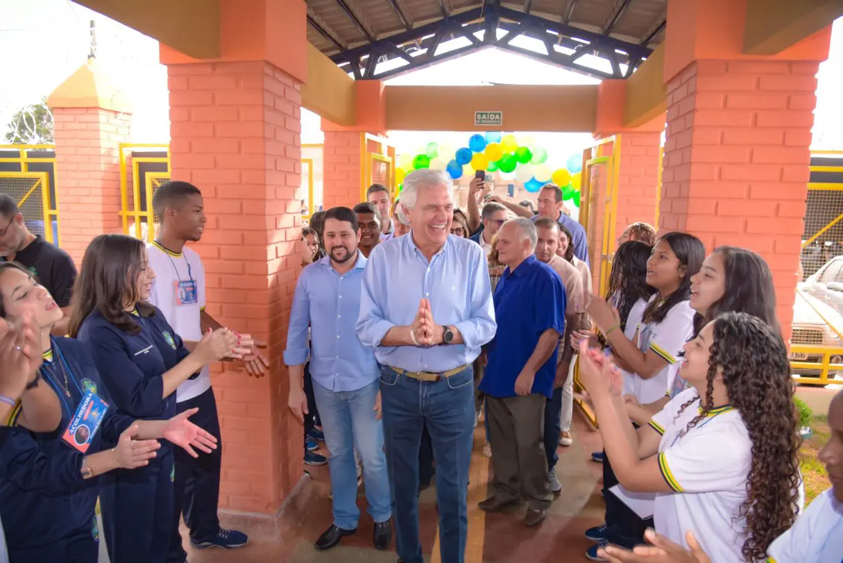 Inaugurado colégio de tempo integral para 454 alunos em Padre Bernardo