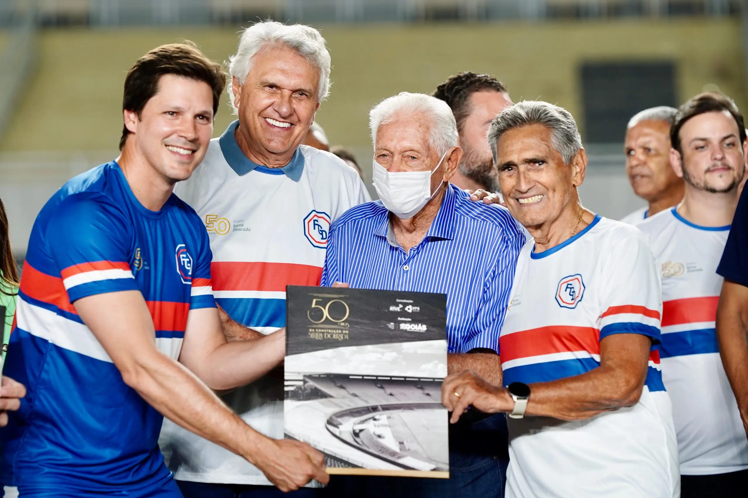 Caiado celebra 50 anos do Serra Dourada e destaca importância histórica do estádio