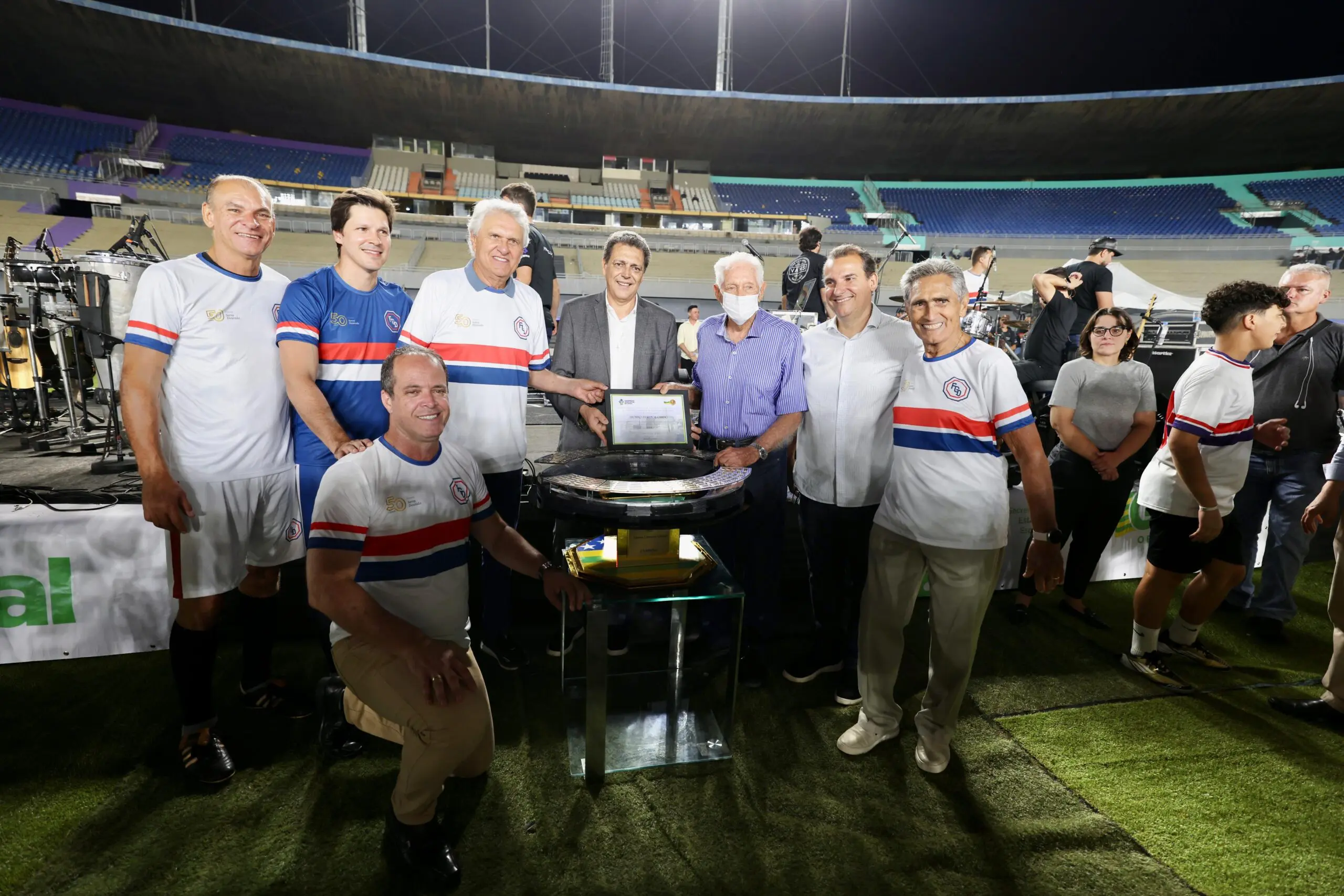 Caiado celebra 50 anos do Serra Dourada e destaca importância histórica do estádio