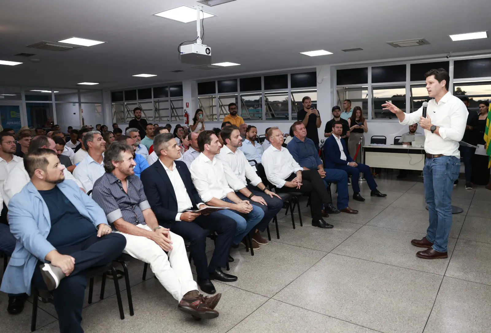 Governo firma convênio para construção de apartamentos em Aparecida
