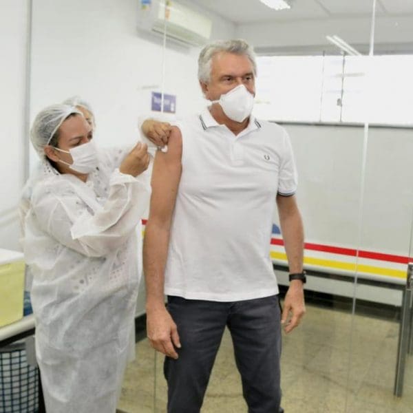 CAIADO VACINADO