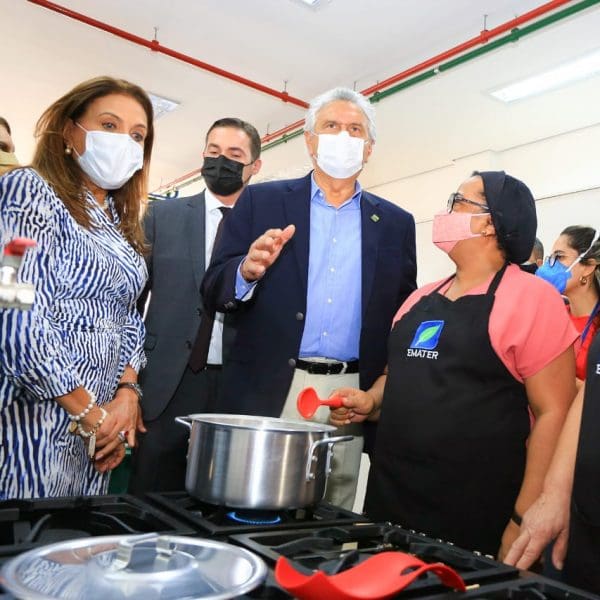 Governador na Emater