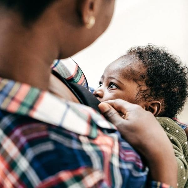 leite-materno-1558360136987_v2_1253x836