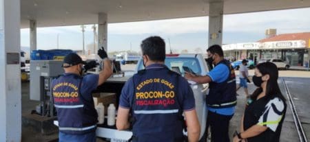 fiscais do procon em posto