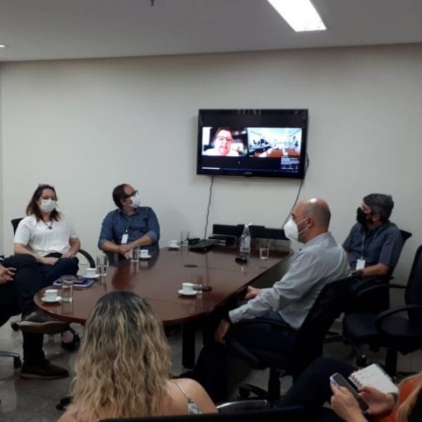 Cooperação de termo entre Sedi e Albert Einstein