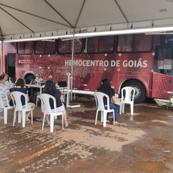 Unidade móvel da Rede Hemo Goiás