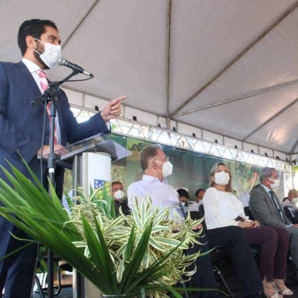 vice-governador em evento