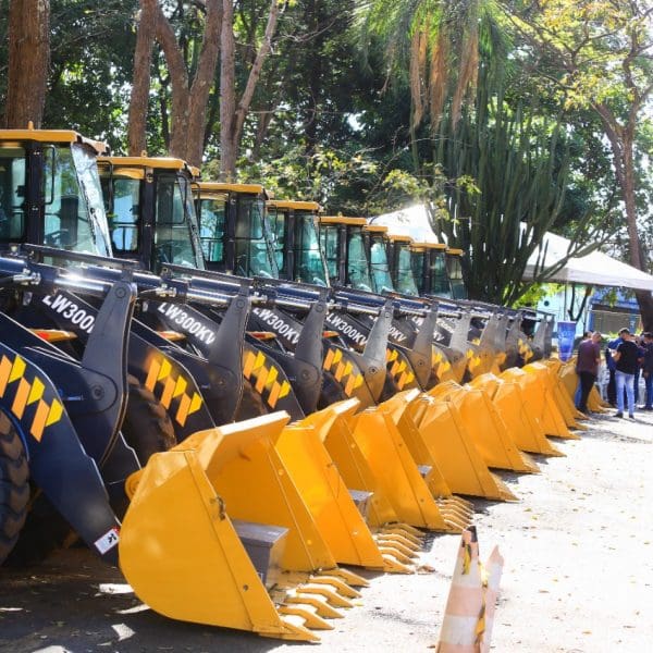 máquinas agrícolas entregues