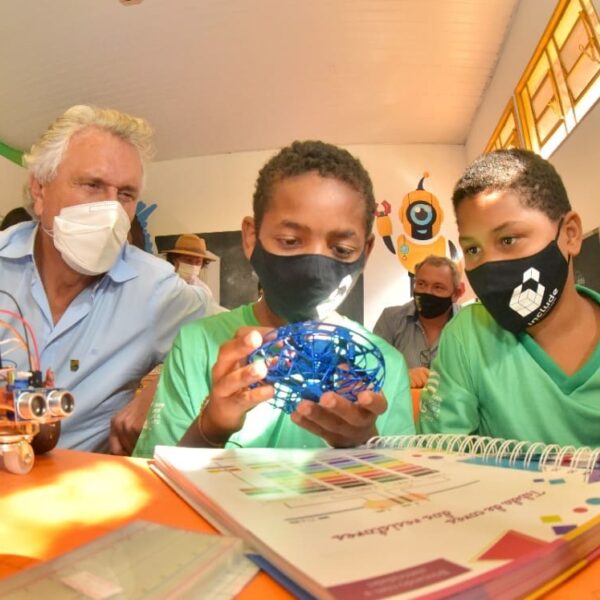 Educação de Goiás se prepara para ampliar uso da Inteligência Artificial como aliada no trabalho pedagógico