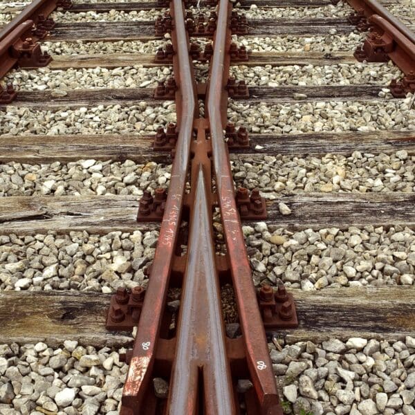 linha-de-trem-trem-trilhos-trilho