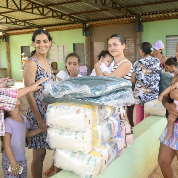 Nordeste Solidário entrega benefícios a grupos atingidos pela chuva
