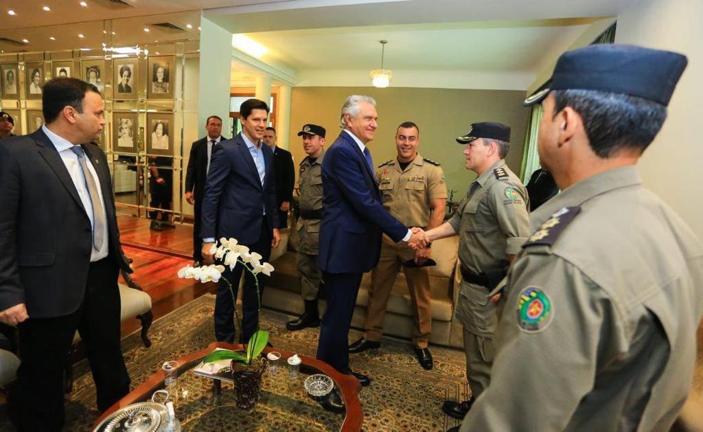 Caiado anuncia novos nomes para Secretaria de Segurança, PM e Bombeiros