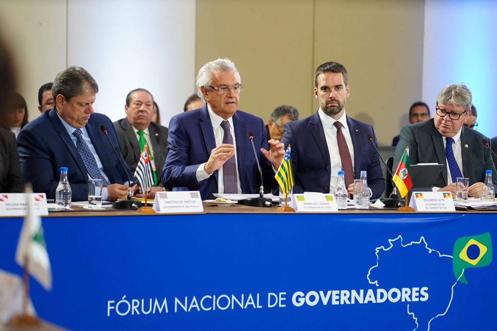 Caiado discute reforma tributária em Brasília