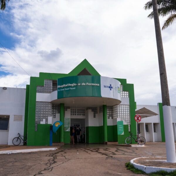 HEF ultrapassa 242 mil atendimentos no primeiro semestre de 2025 - Fachada externa da unidade