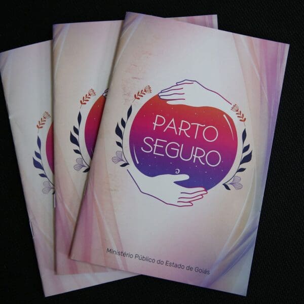 Cartilha Parto Seguro orienta sobre violência obstetrícia e direitos da gestante