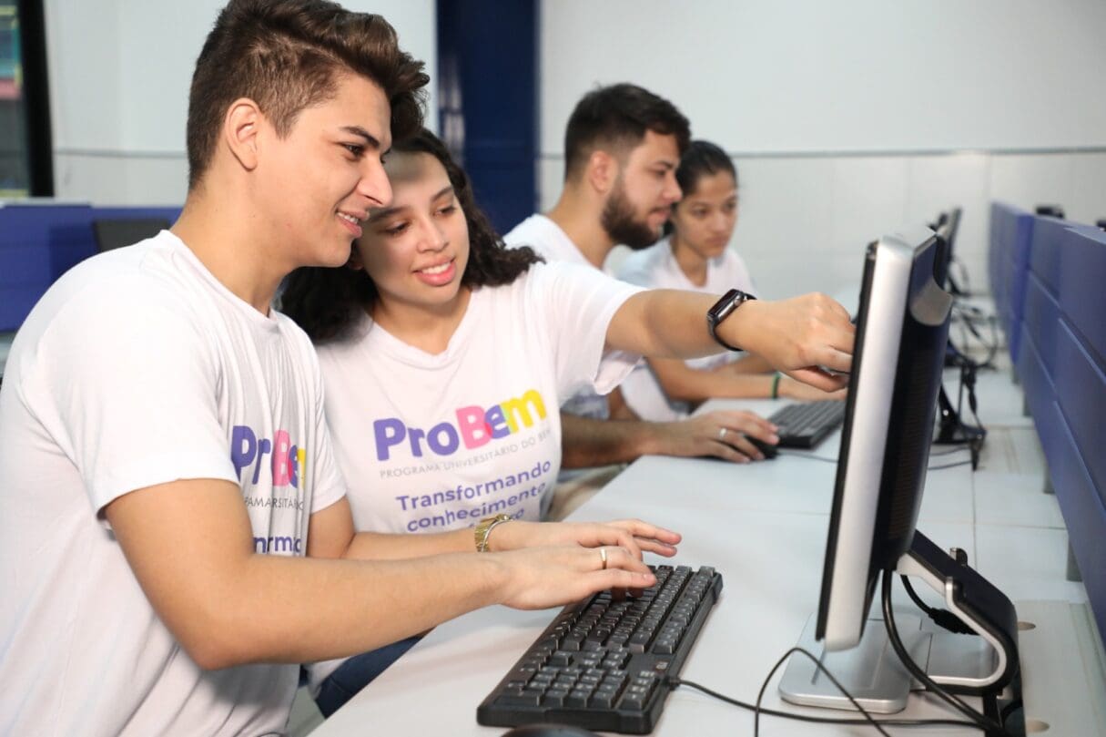 Estudantes beneficiados pelo ProBem