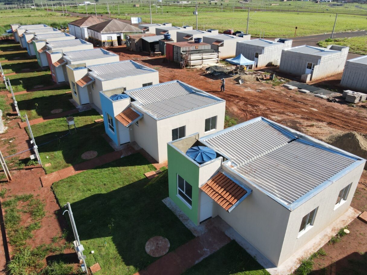 Casas a custo zero construídas pela Agehab