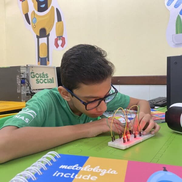 Secti abre 1500 vagas para cursos gratuitos de robótica