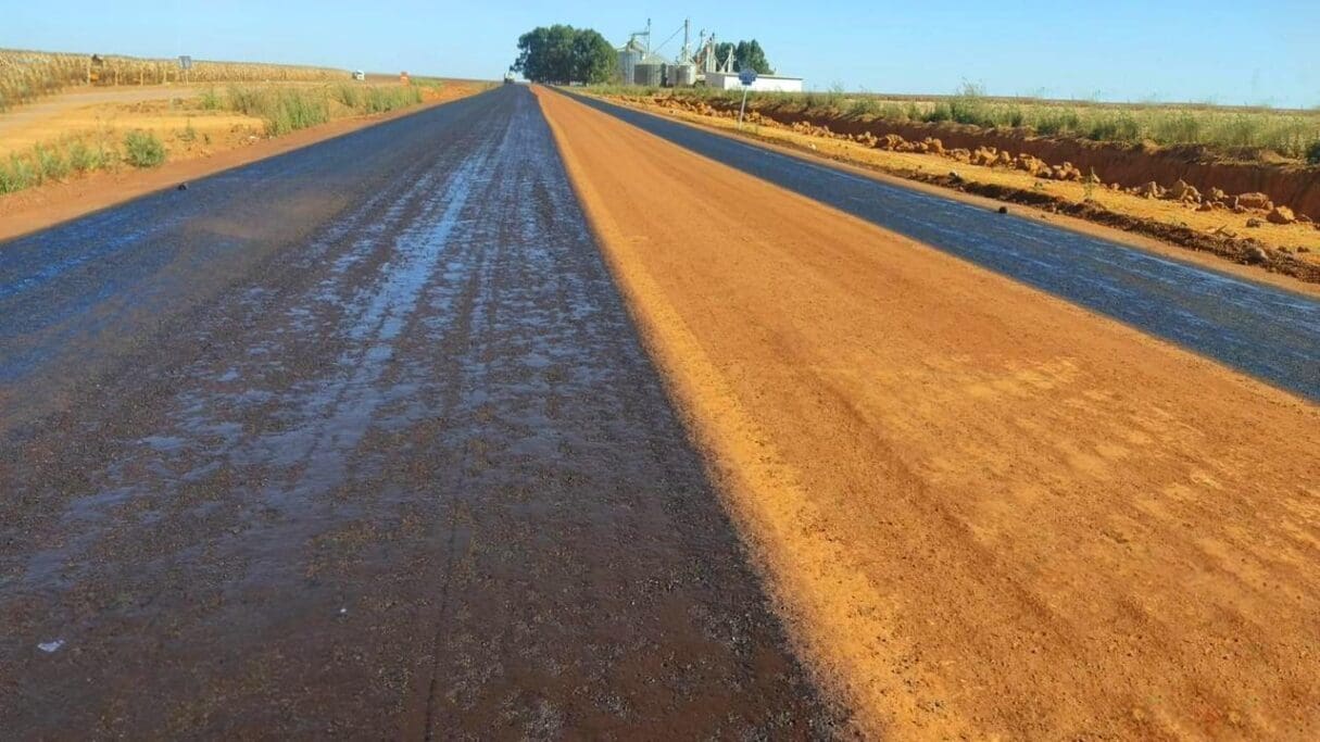 Mineiros e Perolândia: trecho da GO-341 é pavimentado