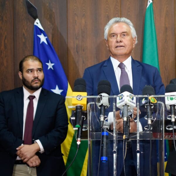 Caiado e Serint_evento de anúncoa de pagamento de advogados dativos
