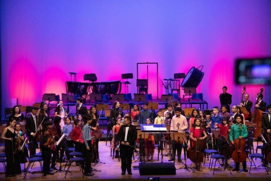 Orquestra da da Escola do Futuro de Goiás (EFG) em Artes Basileu França