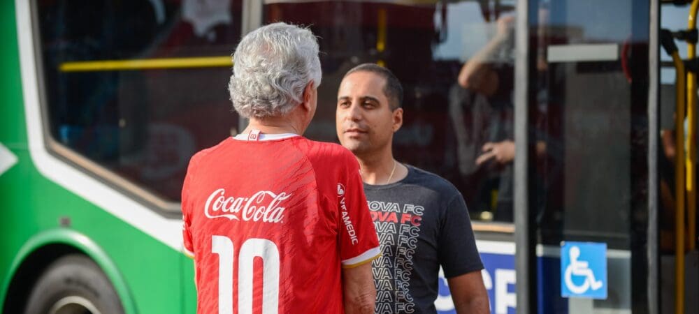 “Dificuldade é feita para ser superada”, diz Caiado ao recepcionar equipe do Vila Nova