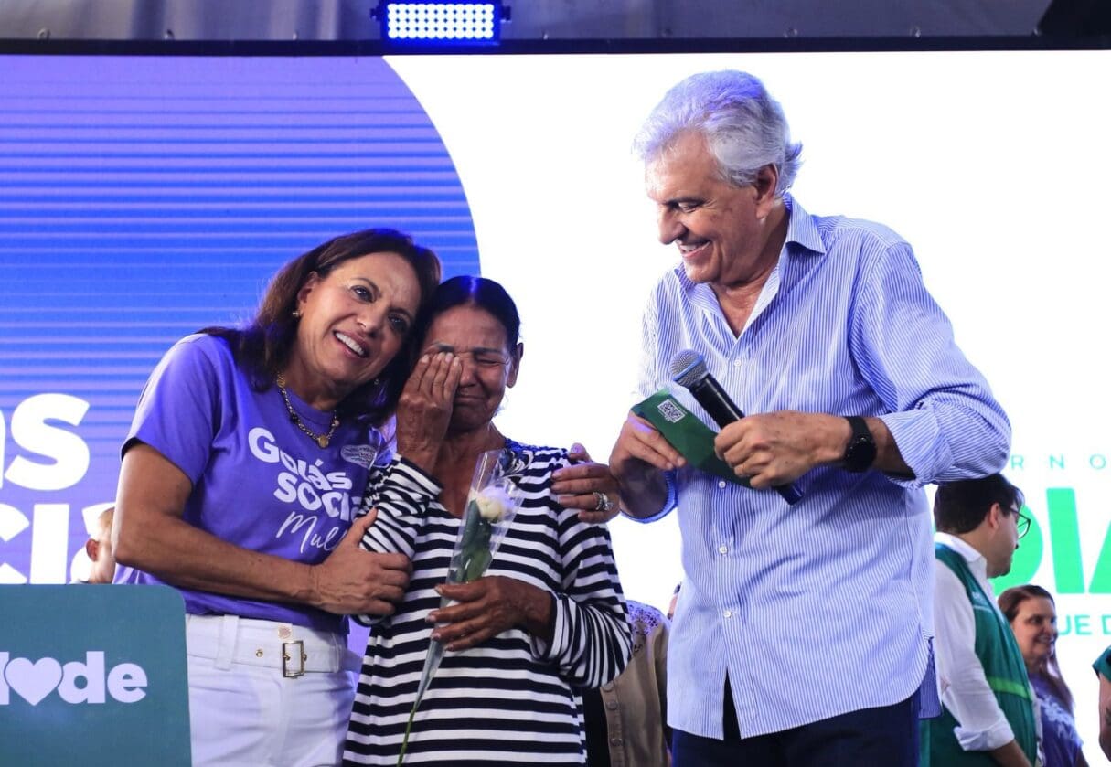 Caido em visita ao evento Goiás Social Mulher